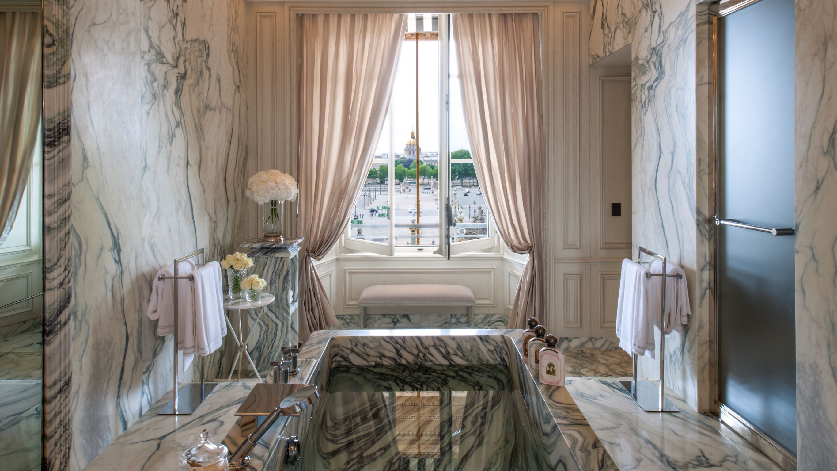 Intérieur des Grands Appartements De Crillon